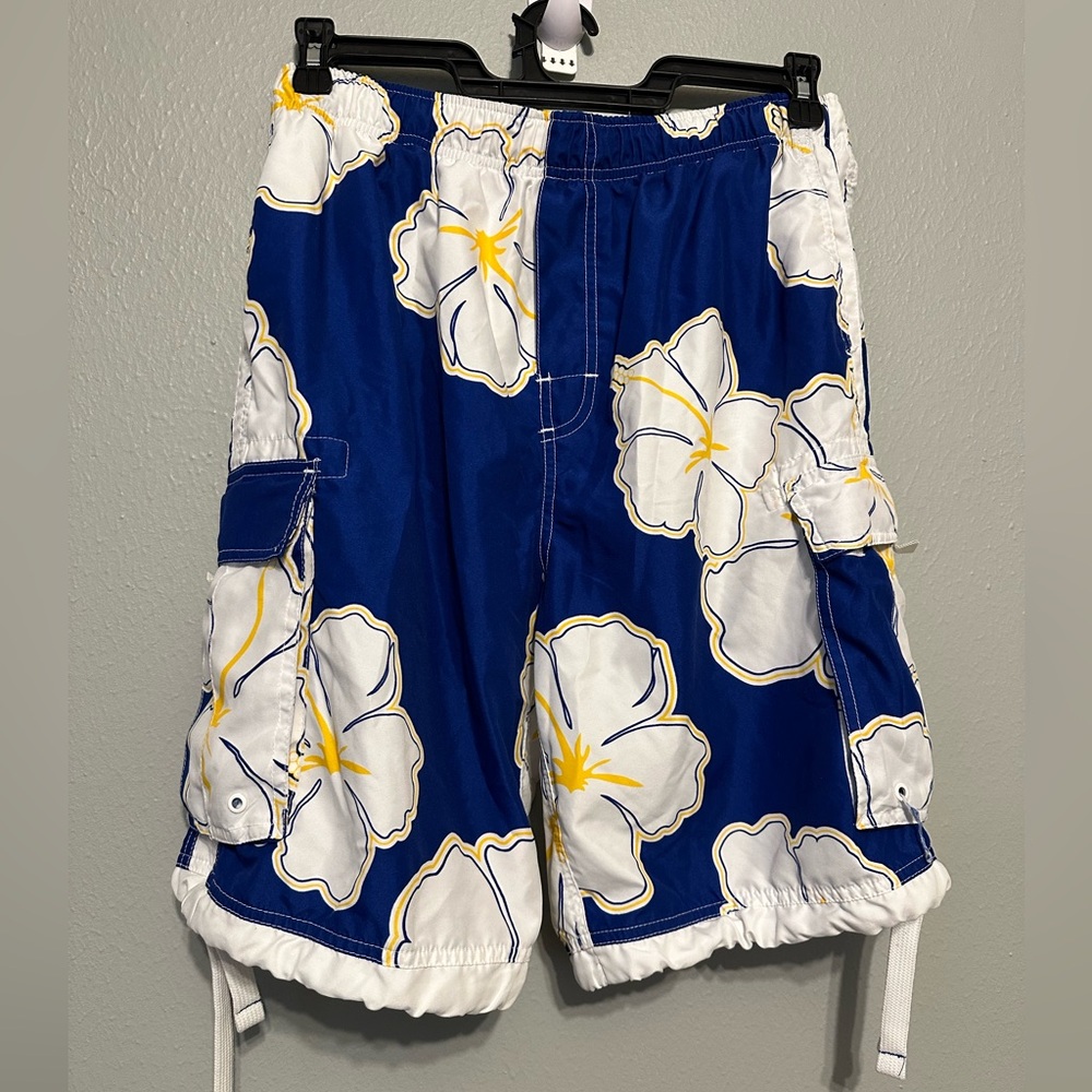 Third Coast men’s swim trunks. Size L